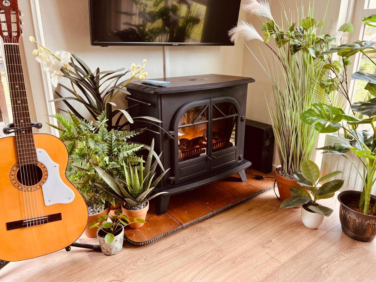 Supergezellig Vakantiehuis Met Hele Grote Tuin Bij Nijmegen Ewijk Esterno foto