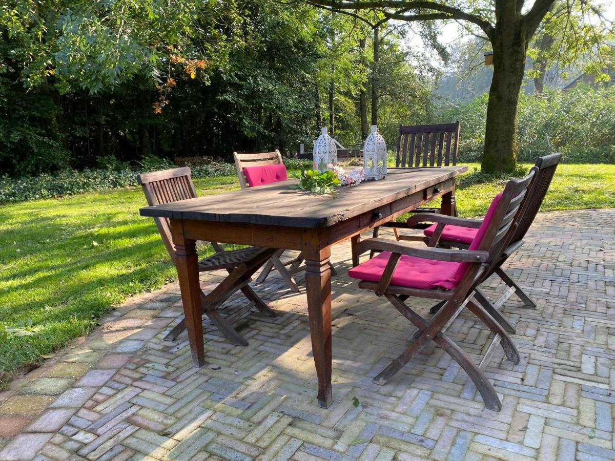 Supergezellig Vakantiehuis Met Hele Grote Tuin Bij Nijmegen Ewijk Esterno foto