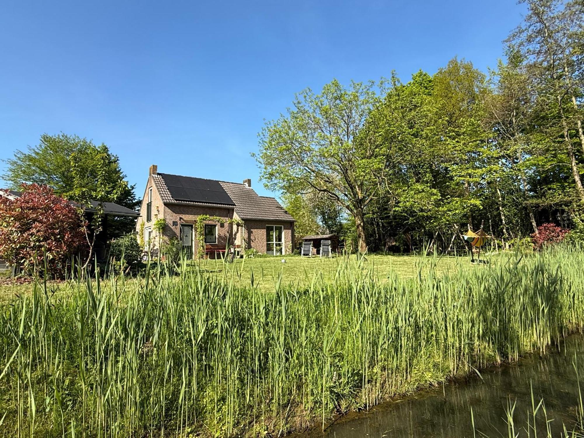 Supergezellig Vakantiehuis Met Hele Grote Tuin Bij Nijmegen Ewijk Esterno foto